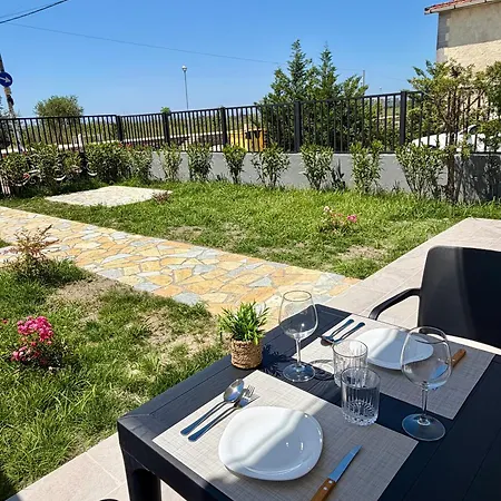 3 * Velipojë